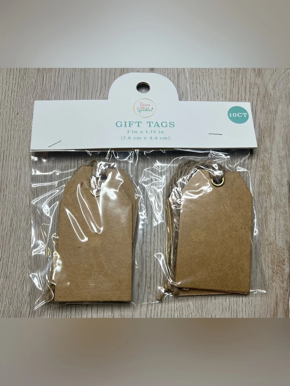 10 count of gift tags